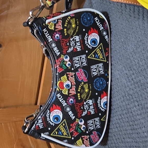 Von Dutch Blavk Jax Shoulder Bag NWT - Picture 5 of 6